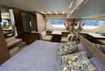 FERRETTI YACHTS 550