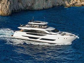 FERRETTI YACHTS 860