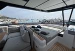 FERRETTI YACHTS 860