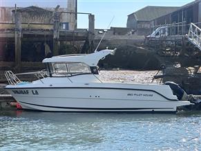 Parker 660 Pilothouse