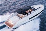 Invictus - Invictus-440tt-motor-yacht-for-sale-lengers-yachts4-scaled.jpg