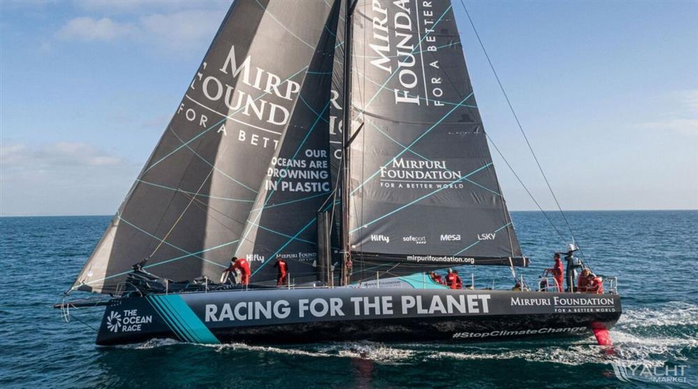 Green Marine Volvo Ocean 65 - MIRPURI In Full Action at Sea