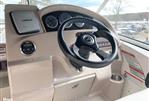 Sea Ray 240 Sundancer - Captain's Chair