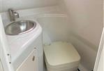 Sea Ray 240 Sundancer - Porta-potty