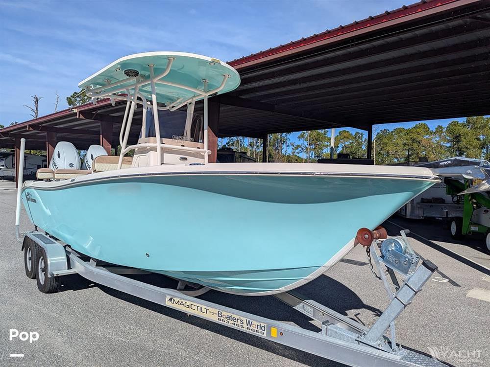 Sea Chaser 24 HFC - Like New