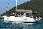 Jeanneau Sun Odyssey 419 - Port side profile of DREAM ON
