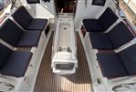 Jeanneau Sun Odyssey 419 - Cockpit with cushions
