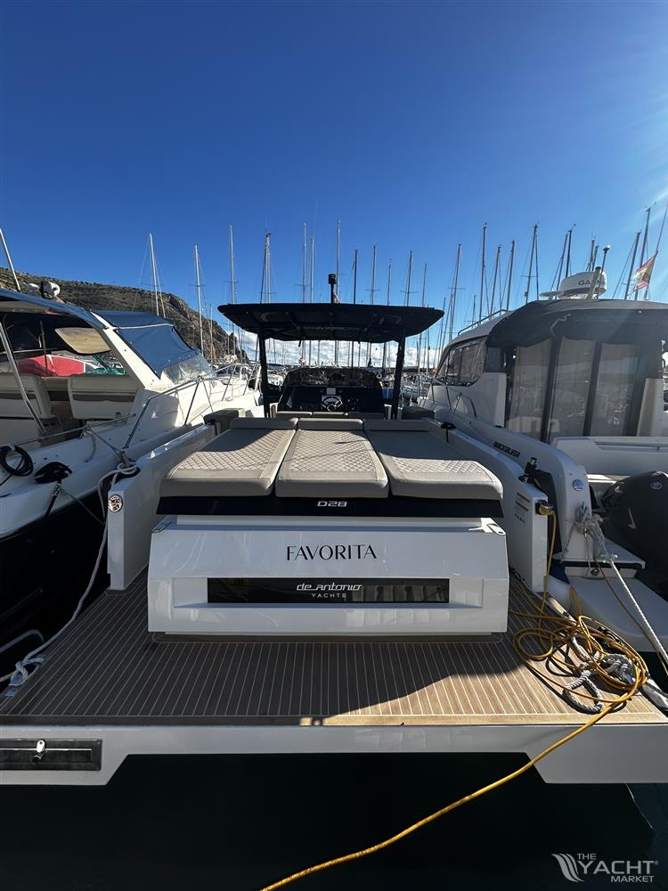 De Antonio Yachts D28