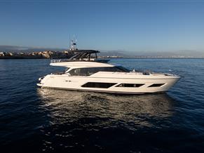 FERRETTI YACHTS 720