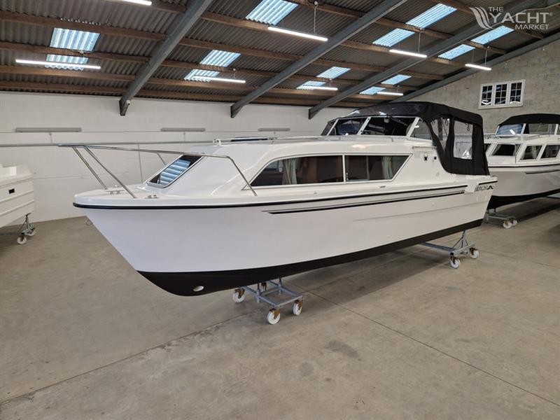 Viking 260 Wide Beam HiLine Spec