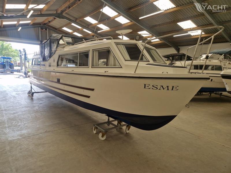 Viking 32 Narrow Beam called Esme