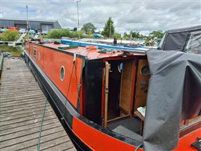 Glen Narrowboats 58ft Trad stern called Cus I Can