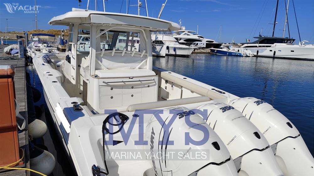 Boston Whaler 380 Outrage - Boston Whaler 380 Outrage (76)