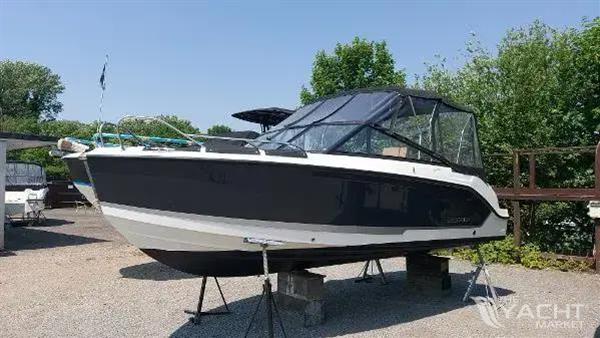 Quicksilver Activ 605 Bowrider