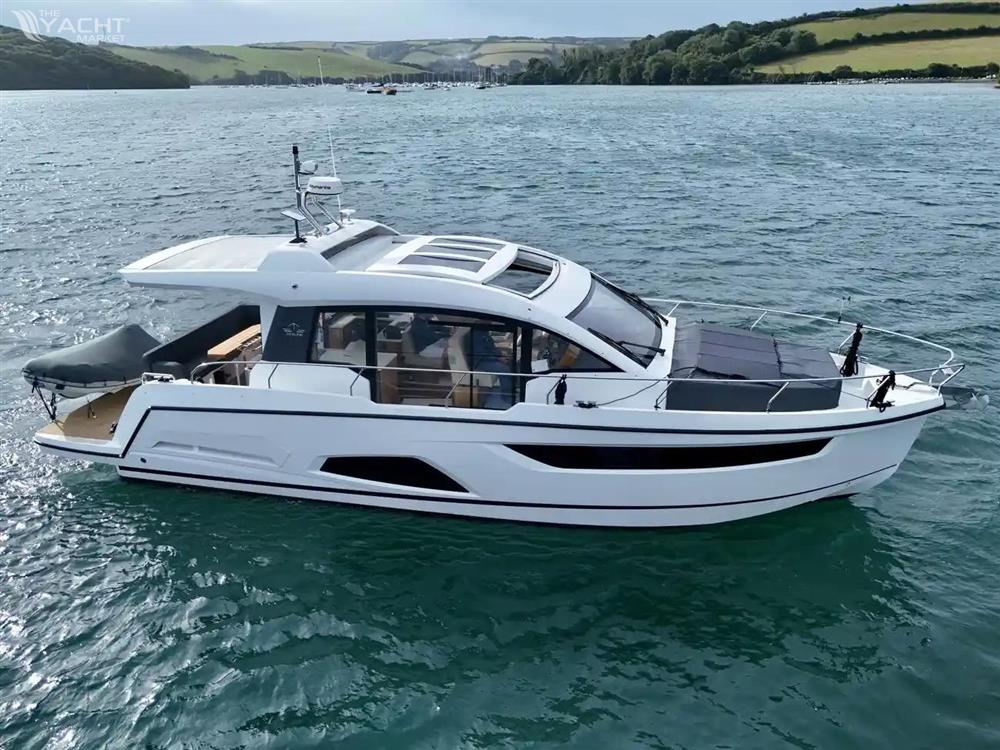 Sealine C430