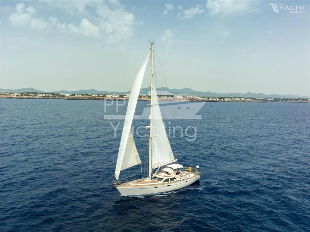 Oyster 485 Deck Saloon