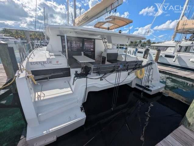 FOUNTAINE PAJOT ASTREA 42