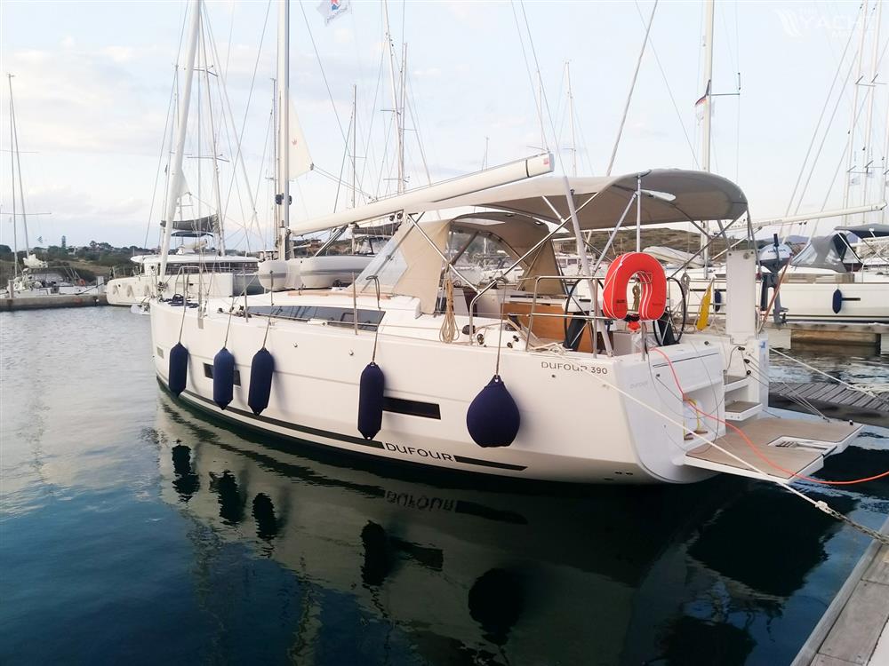 Dufour 390
