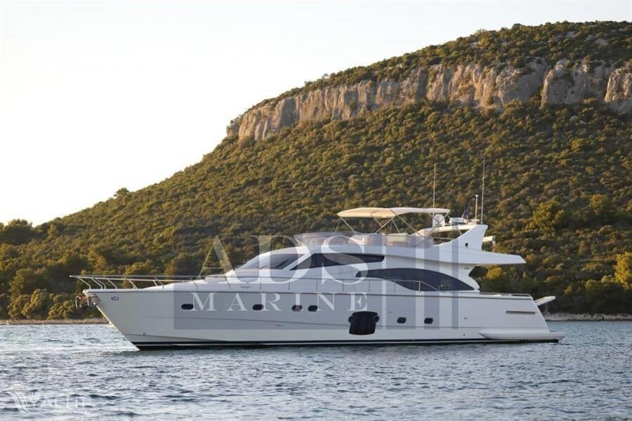 Ferretti Yachts 681 - 01