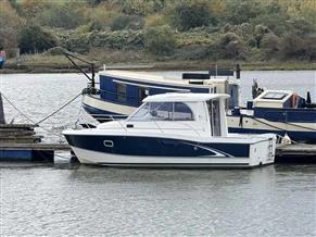 Beneteau Antares 760