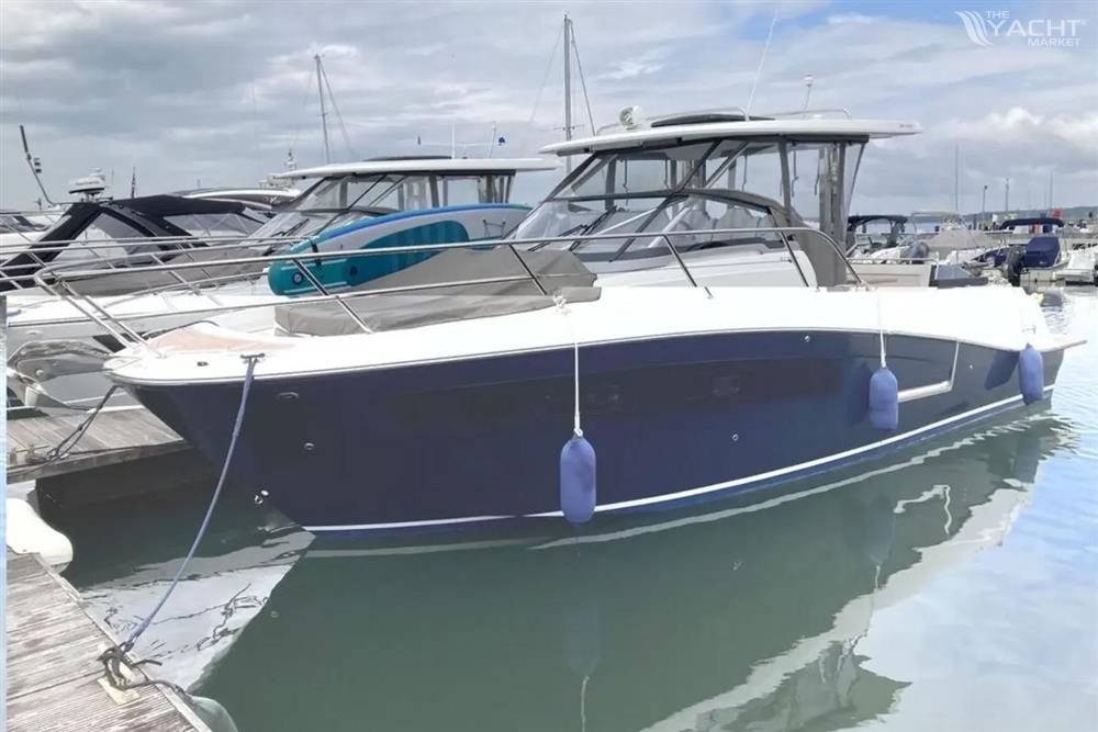 Jeanneau Cap Camarat 10.5 WA S2