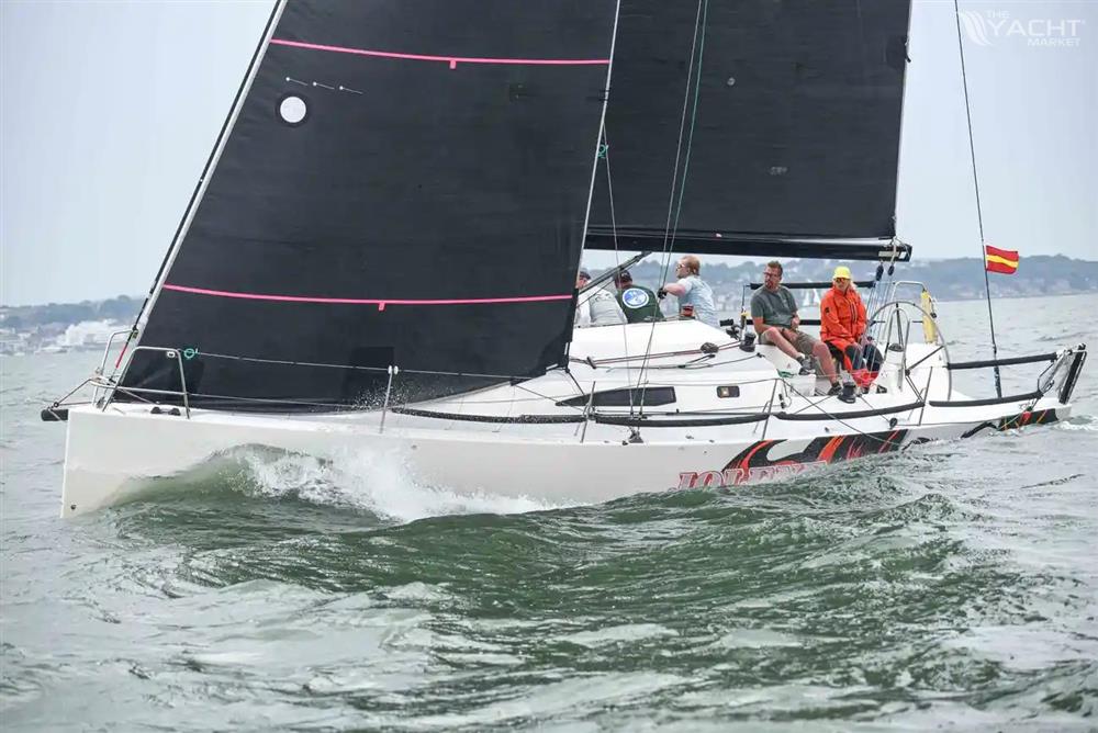 J Boats J111