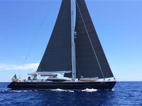 OYSTER YACHTS 82