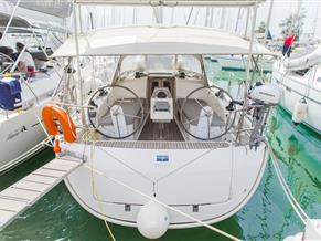 BAVARIA CRUISER 37