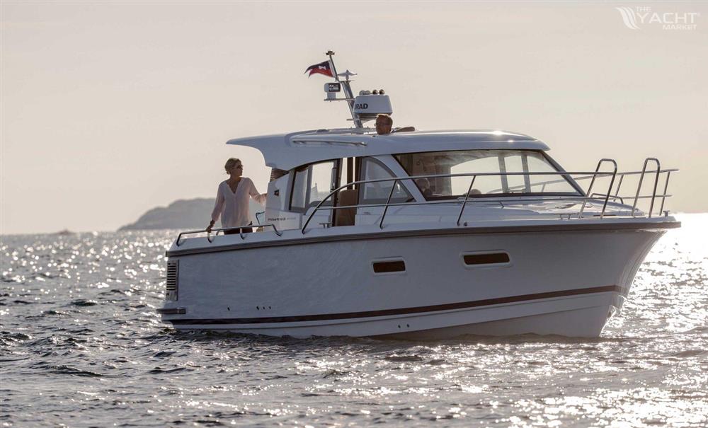 Nimbus 305 Coupe - Manufacturer Provided Image