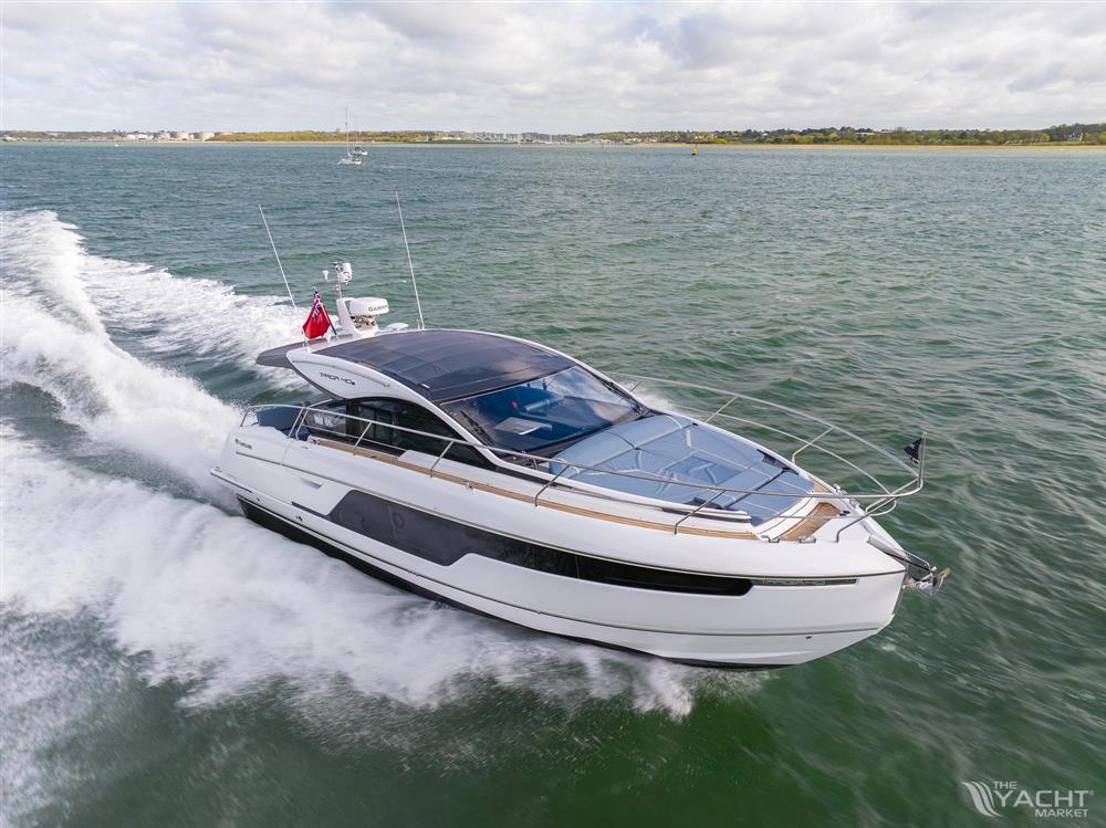 Fairline Targa 40 - 2026 Fairline Targa 40 yacht cruising on open water, showcasing sleek design and luxury features.