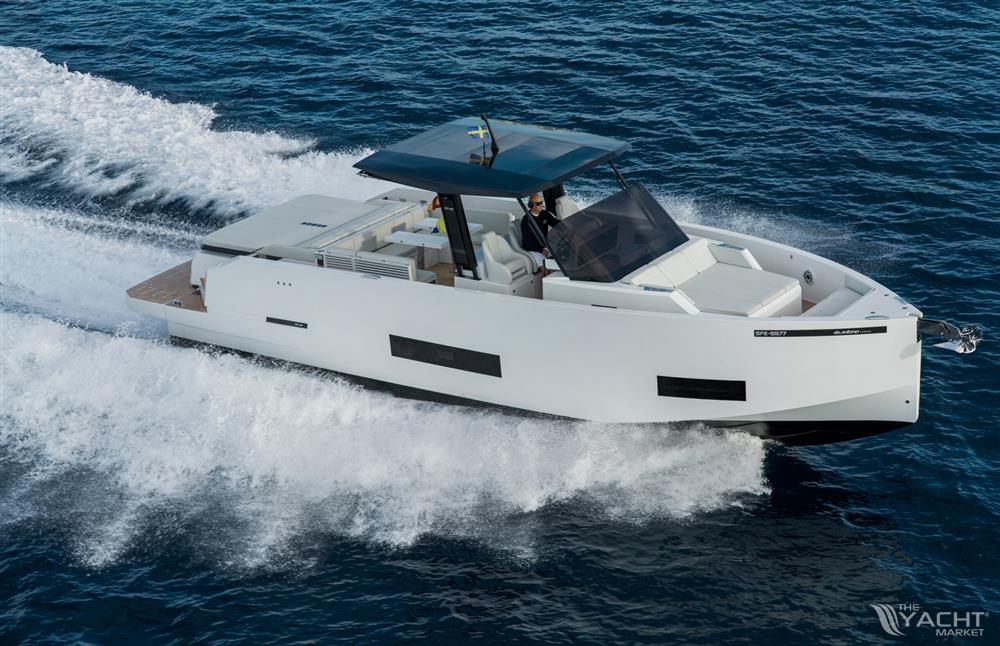 DeAntonio - De-Antonio-D42-Open-PINOT-NOIR-Motor-Yacht-for-Sale-Lengers-Yachts2-scaled.jpg