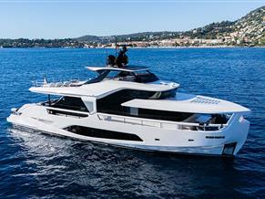 Ferretti yachts Infynito 80