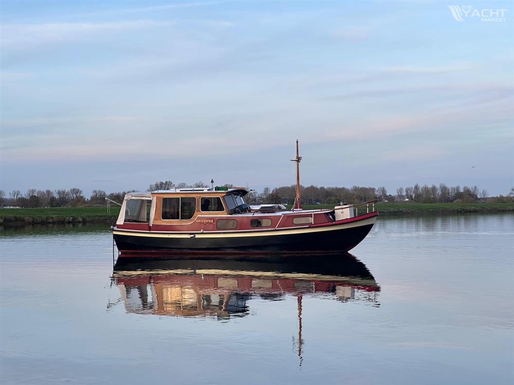 Motorjacht Lovely  985 OK