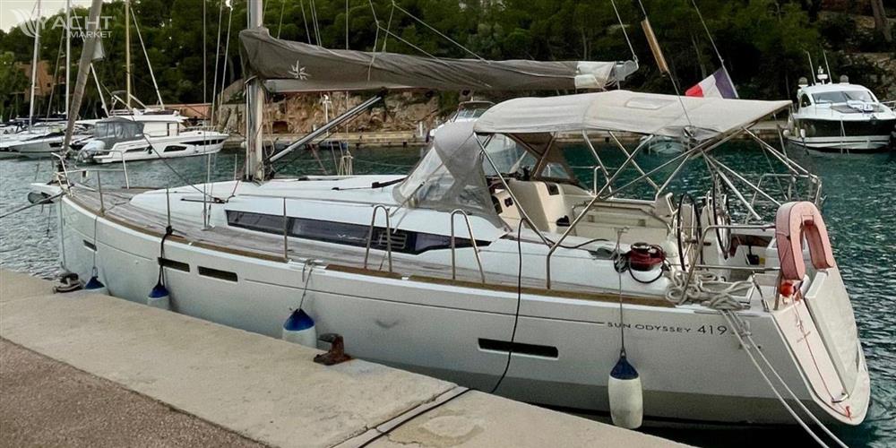 Jeanneau Sun Odyssey 419 - Sun Odyssey 419 — Elegance at anchor