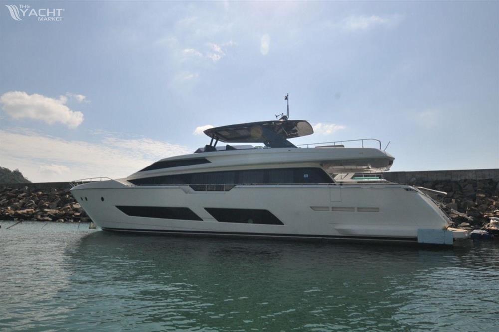 Ferretti Yachts 850