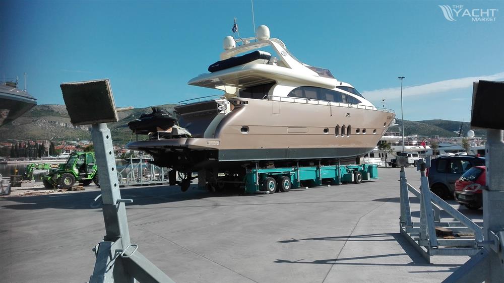 Leonard Yachts Leonard 74 2009 for sale