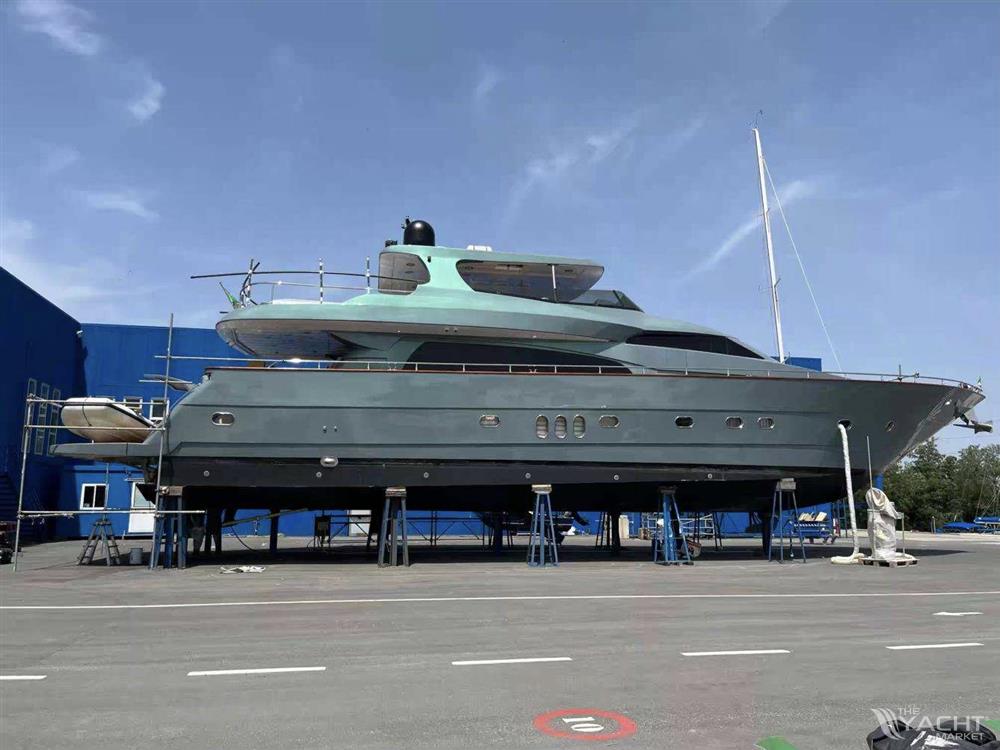 Firebird Viareggio Firebird 28M fly