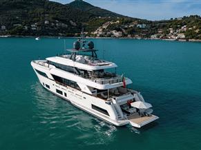 Ferretti Custom Line Custom Line 37 M Navetta