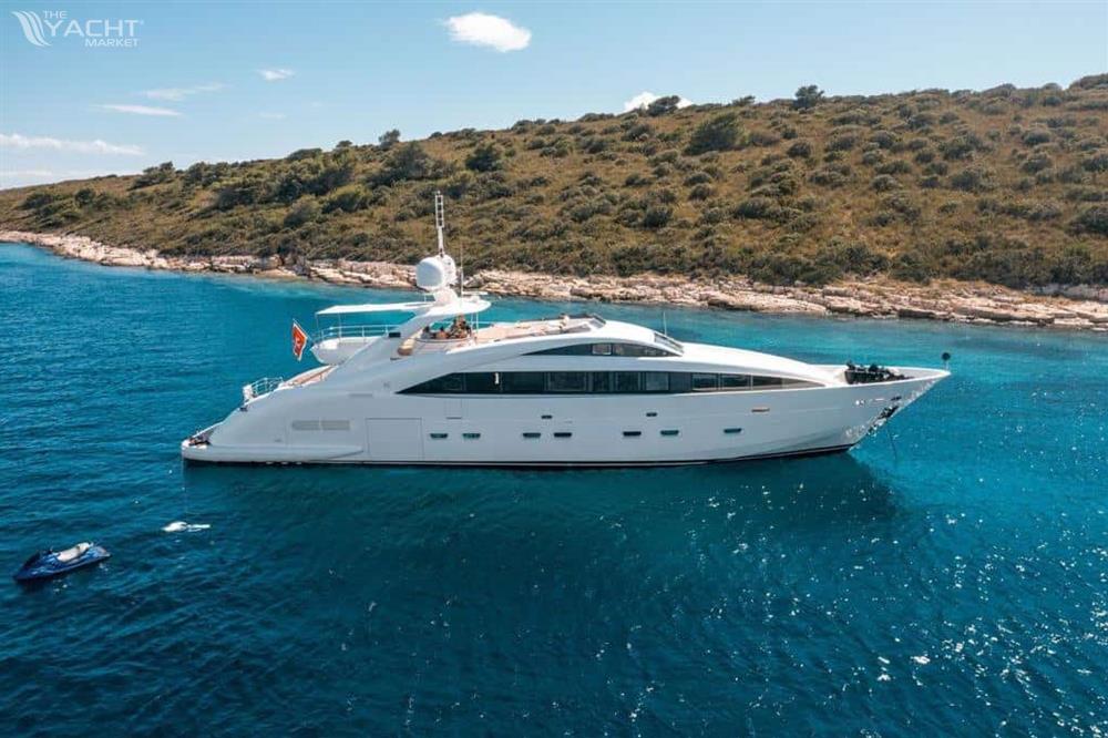 Isa ISA 120 sport yacht