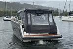 Sealine S335