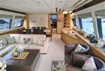 FERRETTI YACHTS 830