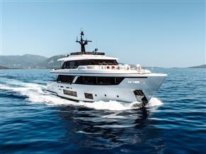 Custom Line Navetta 30