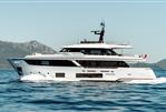 Custom Line Navetta 30