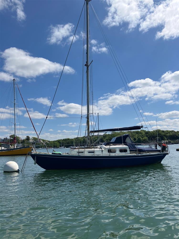 Halycon 27 (new engine)