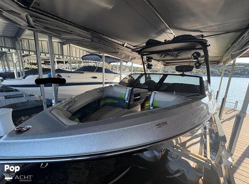 Malibu Wakesetter 232 LSV - 2017 Malibu Wakesetter 232 LSV - Photo #1