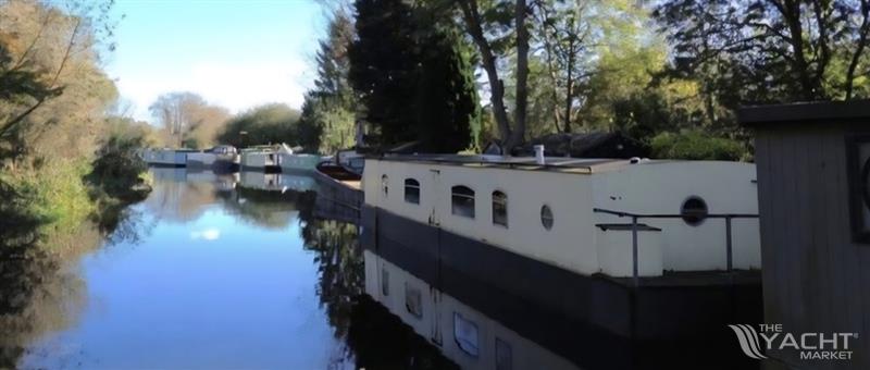 Eddie &amp; Steve Powell Houseboat barge