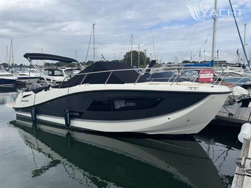 Quicksilver 875 Sundeck