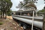 Sun Tracker Party Barge 22DLX - Trailer Included