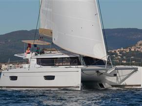 Fountaine Pajot Helia 44