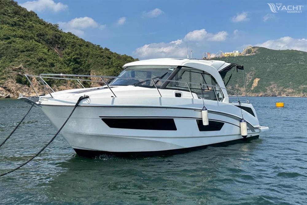 Beneteau Antares 9